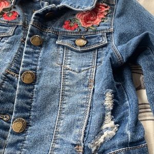 Girls 7Y Distressed Jean jacket with Rose Detail